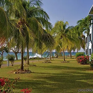 carib-beach-apartments.hotelsnegriljamaica.com/